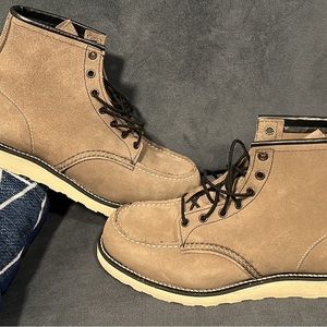 New Redwing Boots size 11.5